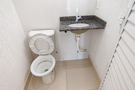 Casa à venda com 70m², 2 quartos e 1 vagalavabo