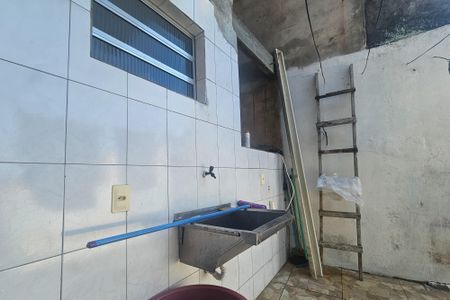 Casa para alugar com 100m², 2 quartos e sem vaga Casa para alugar com 100m², 2 quartos e sem vagaÁrea de Serviço