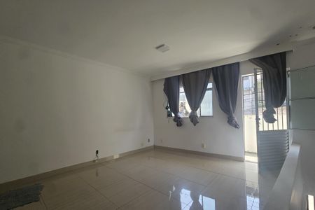 Sala de casa para alugar com 2 quartos, 100m² em Caixa D’água, Salvador