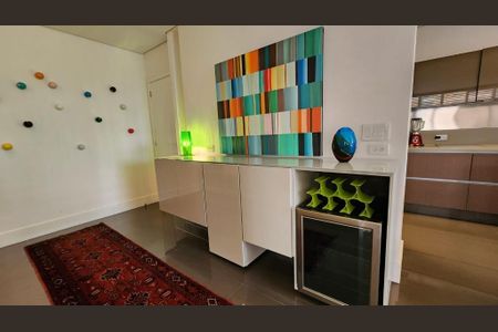 Foto 03 de apartamento à venda com 2 quartos, 128m² em Chácara Itaim, São Paulo