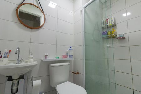 Apartamento à venda com 42m², 2 quartos e 1 vaga Apartamento à venda com 42m², 2 quartos e 1 vagaBanheiro