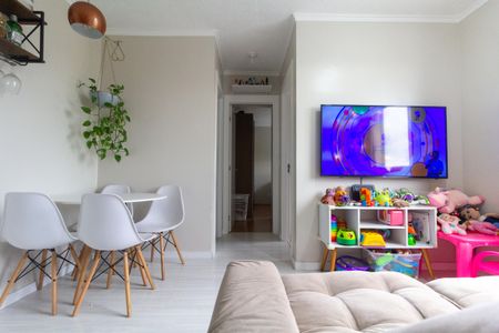 Apartamento à venda com 42m², 2 quartos e 1 vaga Apartamento à venda com 42m², 2 quartos e 1 vagaSala