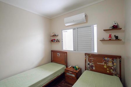 Casa à venda com 210m², 3 quartos e 2 vagas Casa à venda com 210m², 3 quartos e 2 vagasQuarto 1