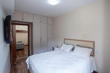 Casa à venda com 210m², 3 quartos e 2 vagas Casa à venda com 210m², 3 quartos e 2 vagasSuíte