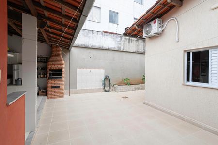 Casa à venda com 210m², 3 quartos e 2 vagas Casa à venda com 210m², 3 quartos e 2 vagasQuintal