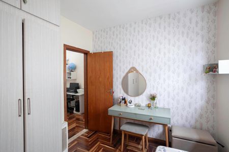 Casa à venda com 210m², 3 quartos e 2 vagas Casa à venda com 210m², 3 quartos e 2 vagasQuarto 2