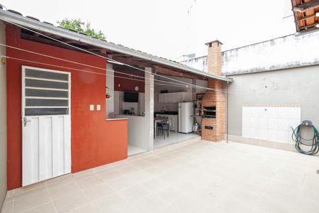 Casa à venda com 210m², 3 quartos e 2 vagas Casa à venda com 210m², 3 quartos e 2 vagasQuintal