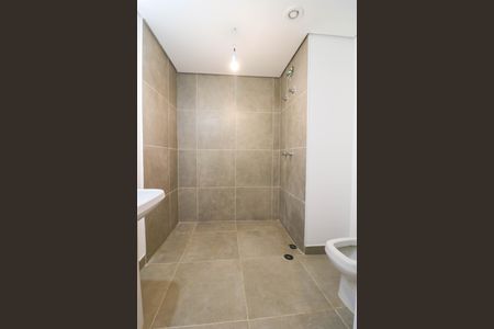 Banheiro de apartamento para alugar com 1 quarto, 33m² em Brooklin, São Paulo