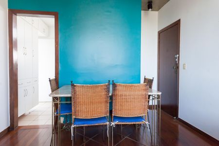 Sala de apartamento para alugar com 3 quartos, 75m² em Sion, Belo Horizonte