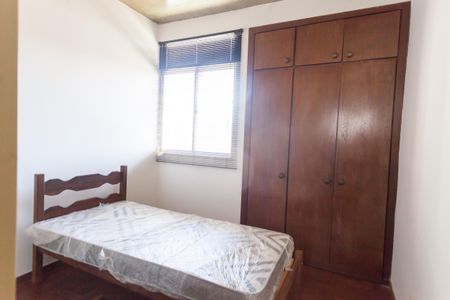 Quarto de apartamento para alugar com 3 quartos, 75m² em Sion, Belo Horizonte