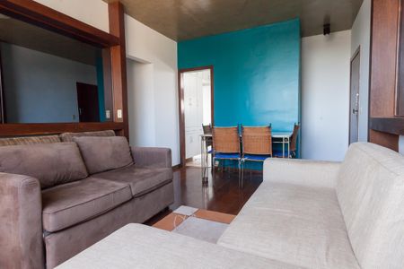Sala de apartamento para alugar com 3 quartos, 75m² em Sion, Belo Horizonte