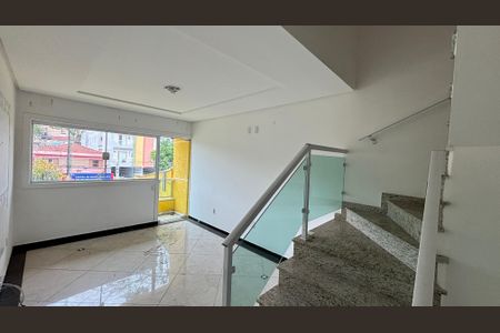 Sala de casa para alugar com 3 quartos, 133m² em Vila Pires, Santo André