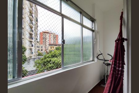 Apartamento à venda com 76m², 2 quartos e sem vagaSala