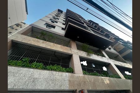 Apartamento para alugar com 72m², 2 quartos e 1 vaga Apartamento para alugar com 72m², 2 quartos e 1 vagaFachada