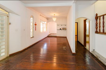 Sala de casa à venda com 5 quartos, 345m² em Coração Eucarístico, Belo Horizonte