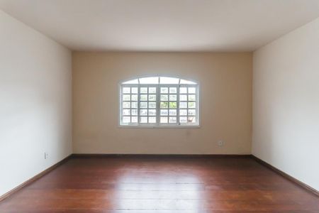 Sala de casa para alugar com 3 quartos, 250m² em Jardim Rodeio, Mogi das Cruzes