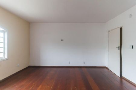 Casa para alugar com 250m², 3 quartos e 3 vagas Casa para alugar com 250m², 3 quartos e 3 vagasSala