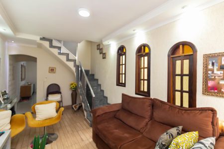 Casa à venda com 191m², 4 quartos e 2 vagasSala