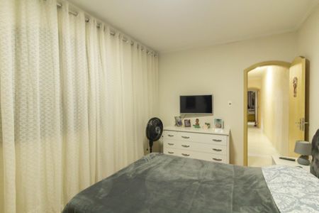 Casa à venda com 191m², 4 quartos e 2 vagasQuarto 3