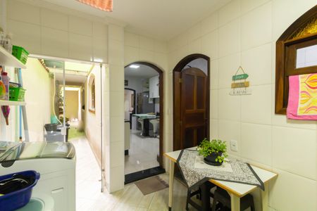 Casa à venda com 191m², 4 quartos e 2 vagasÁrea de Serviço