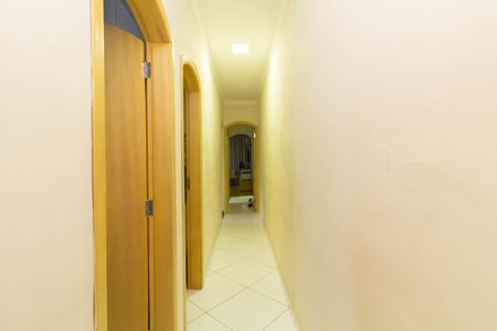 Casa à venda com 191m², 4 quartos e 2 vagasCorredor