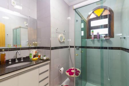 Casa à venda com 191m², 4 quartos e 2 vagasBanheiro