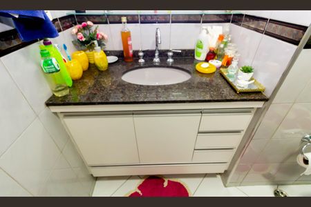 Casa à venda com 191m², 4 quartos e 2 vagasBanheiro