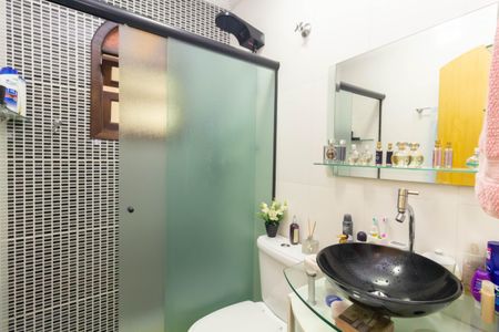 Casa à venda com 191m², 4 quartos e 2 vagasBanheiro 3