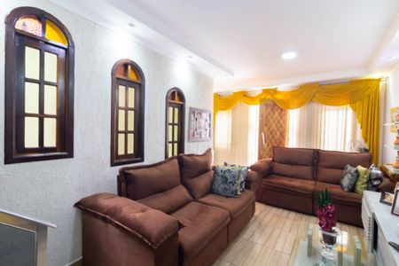 Casa à venda com 191m², 4 quartos e 2 vagasSala