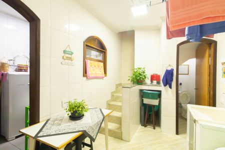 Casa à venda com 191m², 4 quartos e 2 vagasÁrea de Serviço