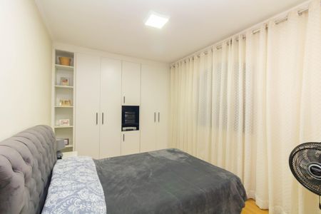 Casa à venda com 191m², 4 quartos e 2 vagasQuarto 3