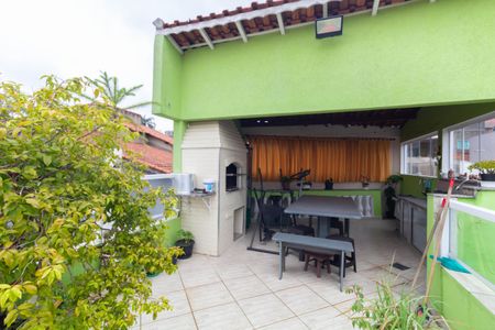 Casa à venda com 191m², 4 quartos e 2 vagasChurrasqueira