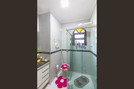 Casa à venda com 191m², 4 quartos e 2 vagasBanheiro