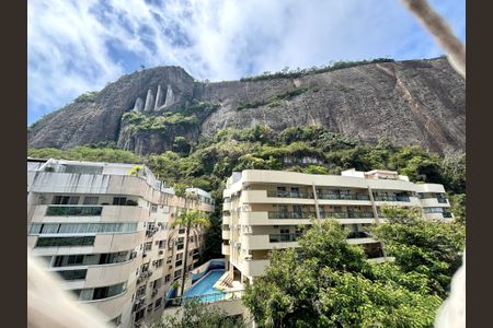 Apartamento à venda com 78m², 2 quartos e 2 vagasSala - vista
