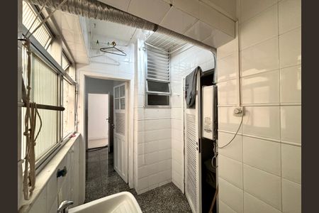 Apartamento à venda com 78m², 2 quartos e 2 vagasÁrea de serviço