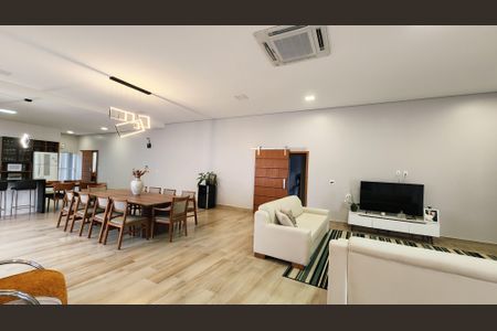 Casa para alugar com 600m², 3 quartos e 5 vagasSala