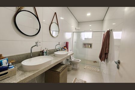 Casa para alugar com 600m², 3 quartos e 5 vagasBanheiro da Suíte 2