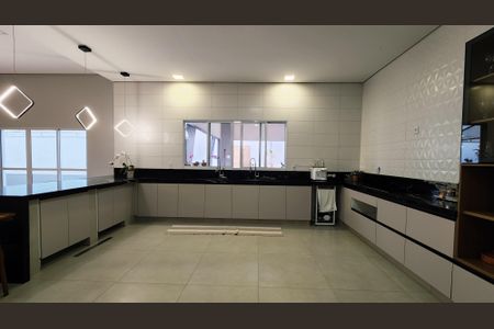 Casa para alugar com 600m², 3 quartos e 5 vagasCozinha