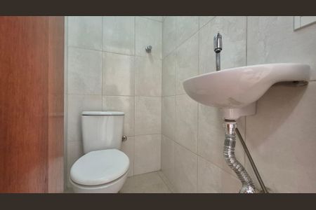 Casa à venda com 149m², 2 quartos e 3 vagas Casa à venda com 149m², 2 quartos e 3 vagasBanheiro