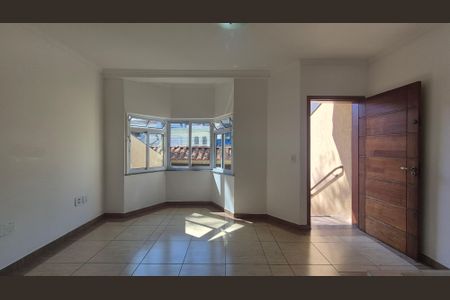 Casa à venda com 149m², 2 quartos e 3 vagas Casa à venda com 149m², 2 quartos e 3 vagasSala