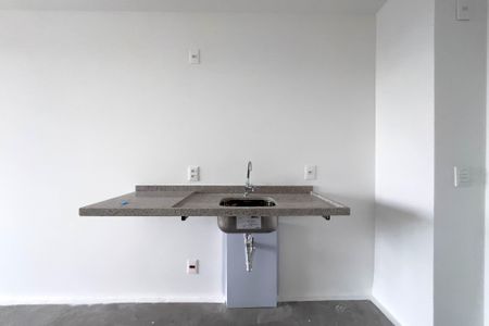 Cozinha de kitnet/studio à venda com 1 quarto, 28m² em Sacoma, São Paulo