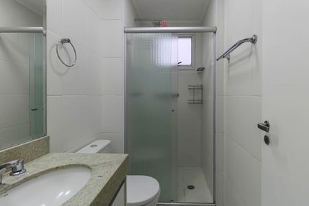 Apartamento à venda com 96m², 2 quartos e 2 vagas Apartamento à venda com 96m², 2 quartos e 2 vagasBanheiro da Suíte 1