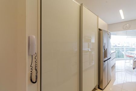 Apartamento para alugar com 290m², 2 quartos e 4 vagas Apartamento para alugar com 290m², 2 quartos e 4 vagasCozinha