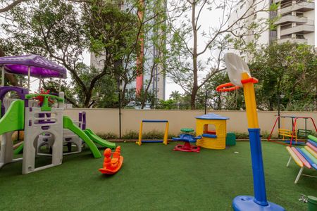 Apartamento para alugar com 290m², 2 quartos e 4 vagas Apartamento para alugar com 290m², 2 quartos e 4 vagasÁrea Comum - Playground
