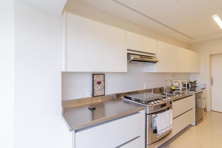 Apartamento para alugar com 290m², 2 quartos e 4 vagas Apartamento para alugar com 290m², 2 quartos e 4 vagasCozinha