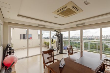 Apartamento para alugar com 290m², 2 quartos e 4 vagas Apartamento para alugar com 290m², 2 quartos e 4 vagasEscritório