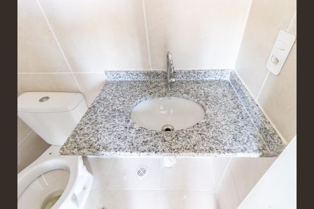 Apartamento à venda com 39m², 2 quartos e sem vaga Apartamento à venda com 39m², 2 quartos e sem vagaBanheiro