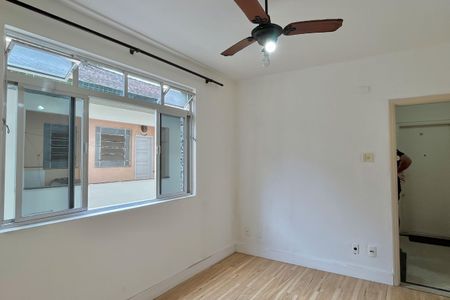 Sala de apartamento para alugar com 2 quartos, 87m² em Embaré, Santos