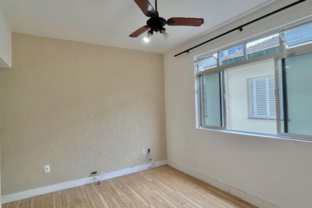 Sala de apartamento para alugar com 2 quartos, 87m² em Embaré, Santos