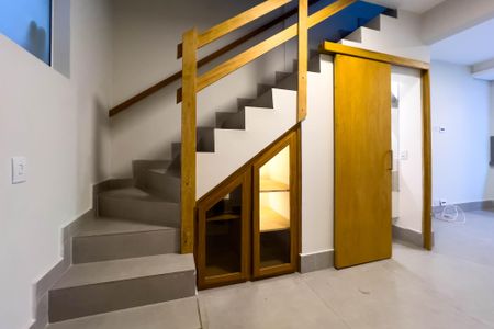 Hall de casa de condomínio à venda com 2 quartos, 120m² em Vila Mariana, São Paulo